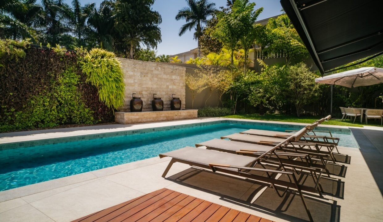 WhatsApp Image 2025-07-13 at 16.33.22 (1)