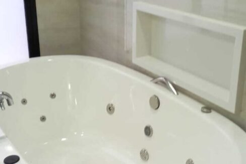 WhatsApp Image 2025-08-28 at 18.10.45