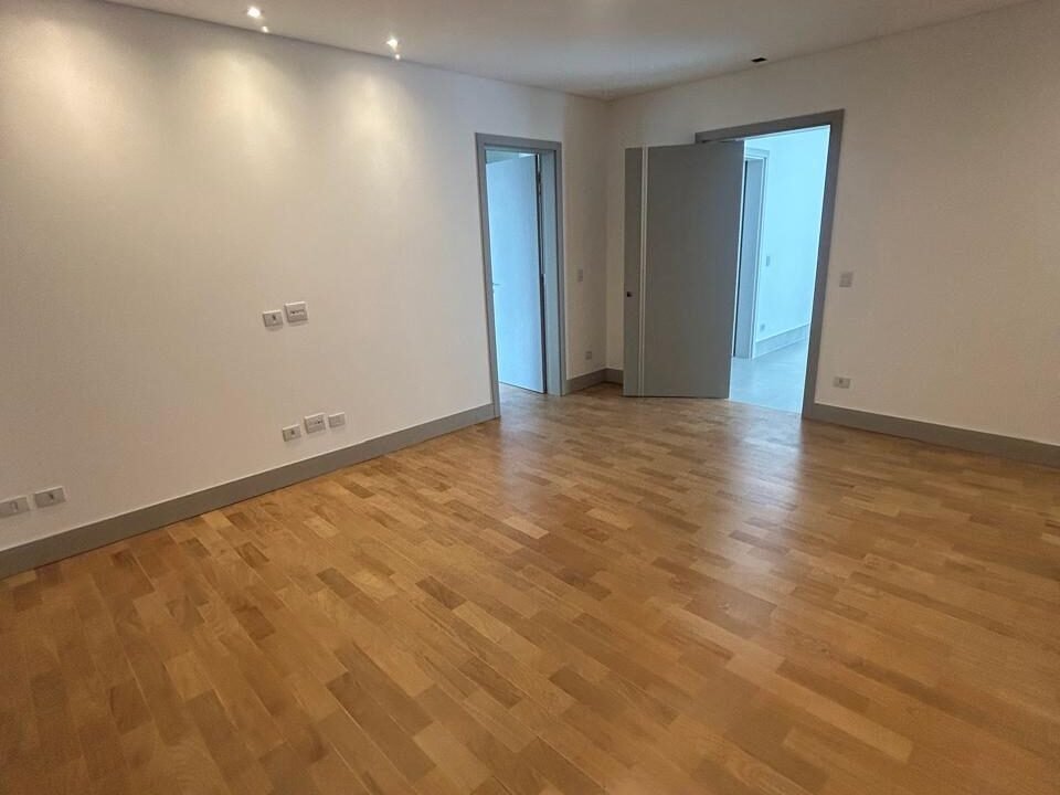 WhatsApp Image 2025-08-29 at 18.26.02 (1)