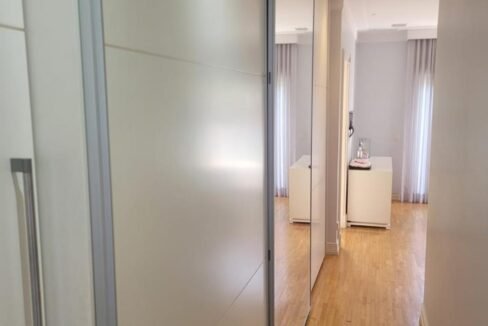 WhatsApp Image 2025-10-07 at 13.08.58