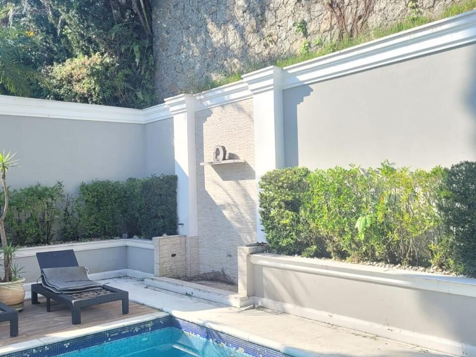 WhatsApp Image 2025-10-07 at 13.08.59 (1)