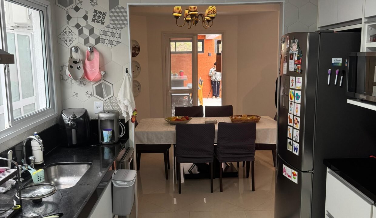 WhatsApp Image 2025-10-08 at 12.51.56 (1)