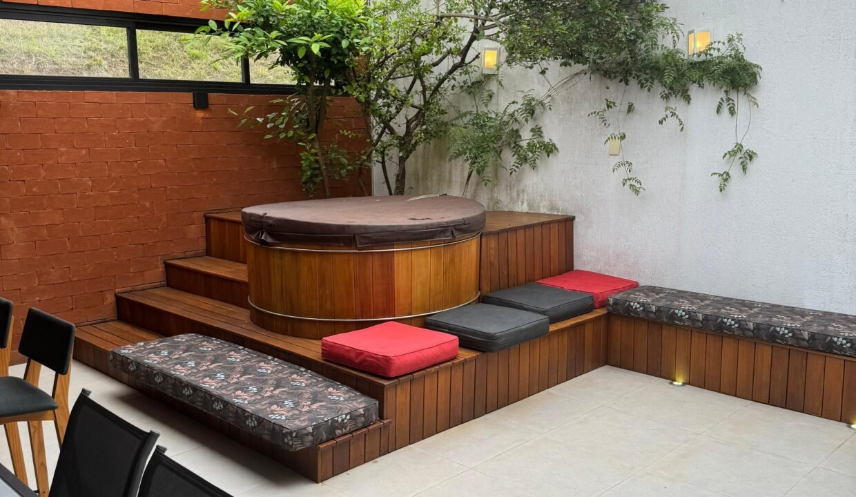 WhatsApp Image 2025-10-08 at 12.51.56 (2)