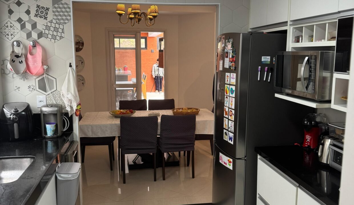 WhatsApp Image 2025-10-08 at 12.51.58 (1)