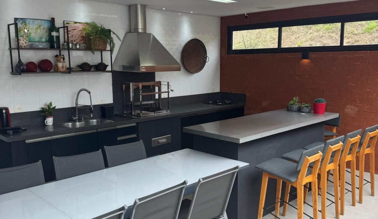 WhatsApp Image 2025-10-08 at 12.51.58