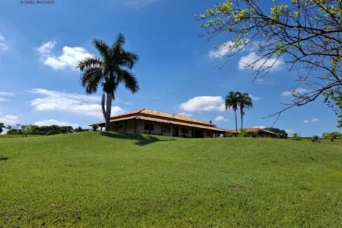 WhatsApp Image 2025-10-14 at 15.44.05 (1)