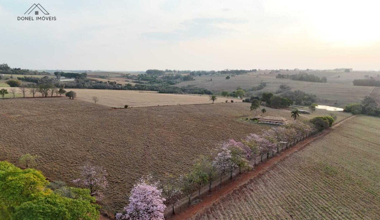 WhatsApp Image 2025-10-14 at 15.44.10 (1)