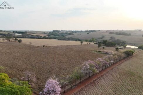 WhatsApp Image 2025-10-14 at 15.44.10 (1)