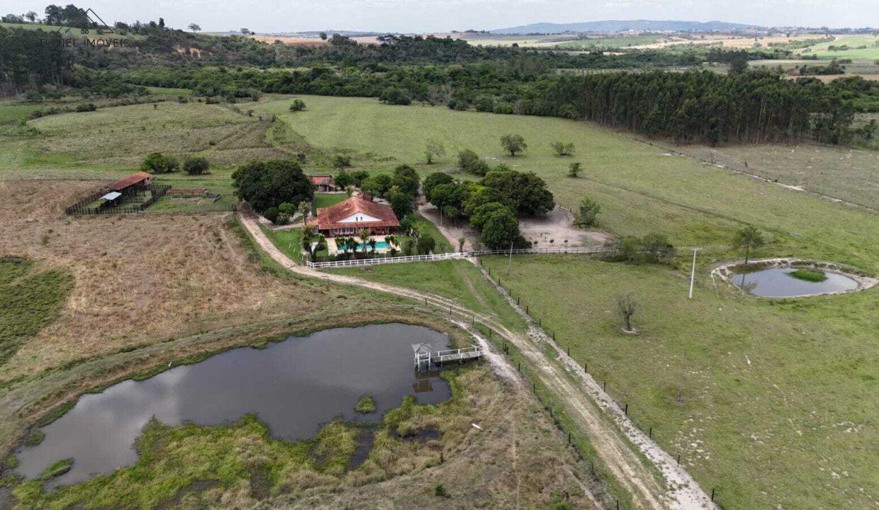 WhatsApp Image 2025-11-12 at 13.45.05 (2)