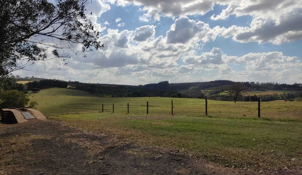 WhatsApp Image 2025-11-12 at 13.45.31 (2)