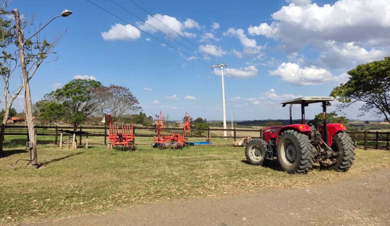 WhatsApp Image 2025-11-12 at 13.45.32 (1)