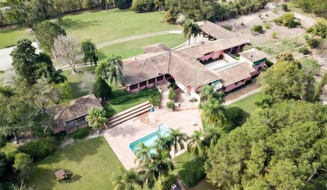 WhatsApp Image 2025-12-03 at 09.52.57 (1)