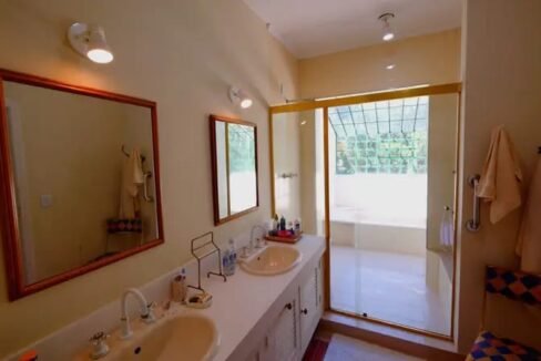 WhatsApp Image 2025-12-03 at 09.52.59