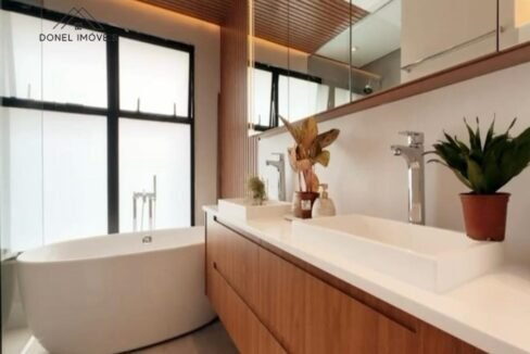 WhatsApp Image 2025-12-05 at 16.59.45 (1)