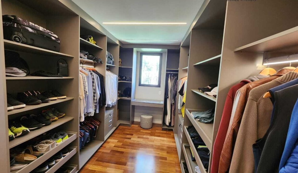 WhatsApp Image 2025-12-17 at 17.01.36