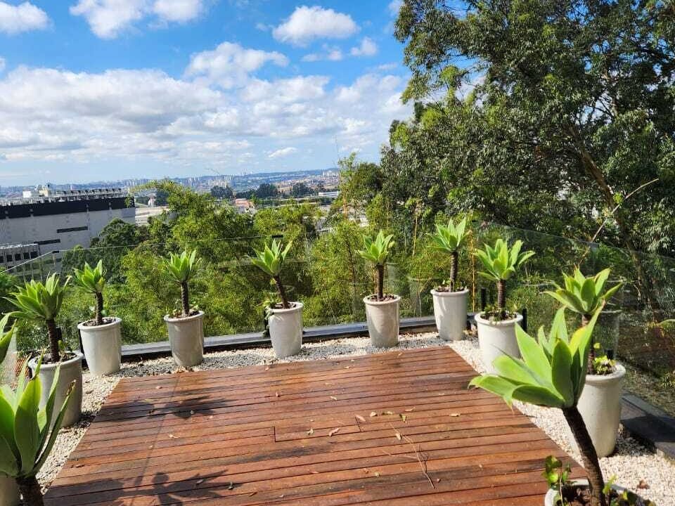 WhatsApp Image 2025-12-17 at 17.01.37 (1)