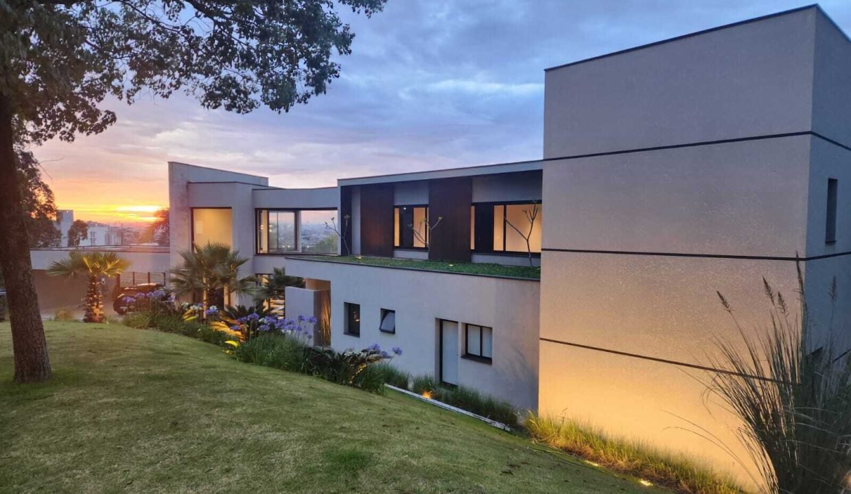 WhatsApp Image 2025-12-17 at 17.01.44 (2)